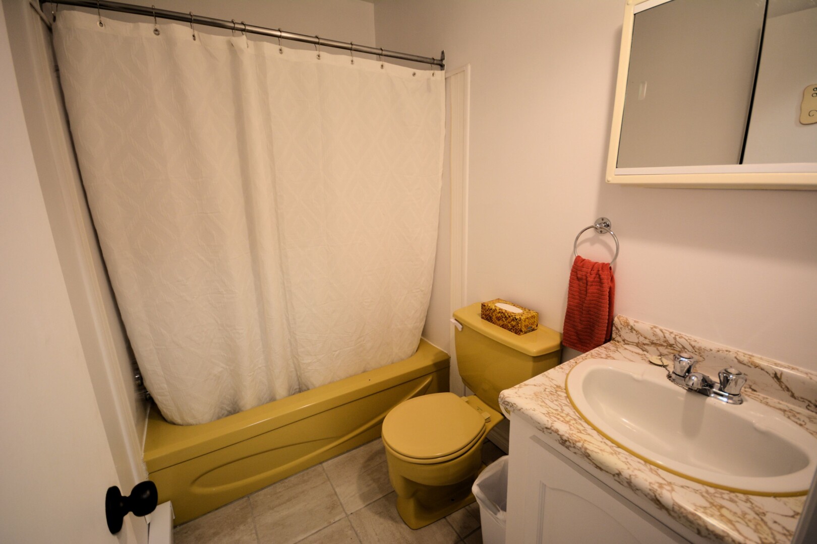 Salle de bain rez-de-chaussée