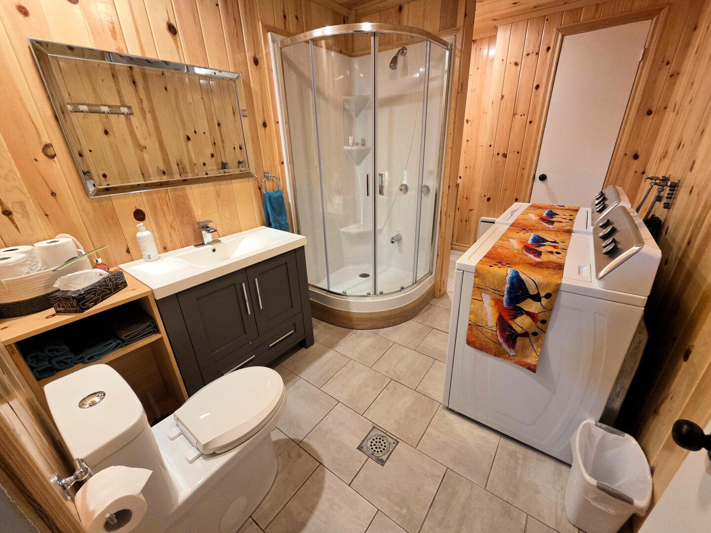 Salle de bain no 3 (sous-sol)